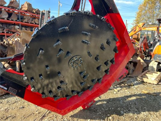 Broyeur forestier pour minichargeur - Mulczer leśny: zdjęcie 5 Broyeur forestier pour minichargeur - Mulczer leśny: zdjęcie 5