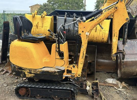 JCB 8008 CTS à 5900€ HT - Minikoparka: zdjęcie 1 JCB 8008 CTS à 5900€ HT - Minikoparka: zdjęcie 1