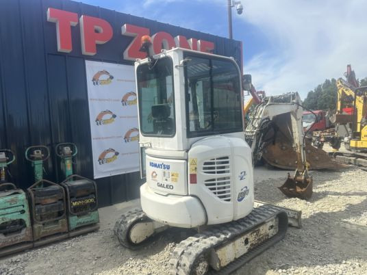 Komatsu PC26MR-3 cabine à 19500€ HT - Minikoparka: zdjęcie 3 Komatsu PC26MR-3 cabine à 19500€ HT - Minikoparka: zdjęcie 3