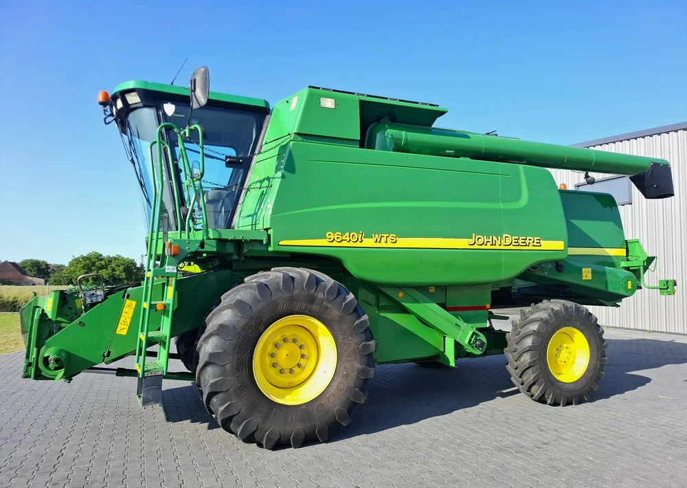John Deere WTS 9640i 2005 Rok, heder 6,1m, Stol do rzepaku, Nie Malowany, Stan Bardzo Dobry - Kombajn zbożowy: zdjęcie 3 John Deere WTS 9640i 2005 Rok, heder 6,1m, Stol do rzepaku, Nie Malowany, Stan Bardzo Dobry - Kombajn zbożowy: zdjęcie 3