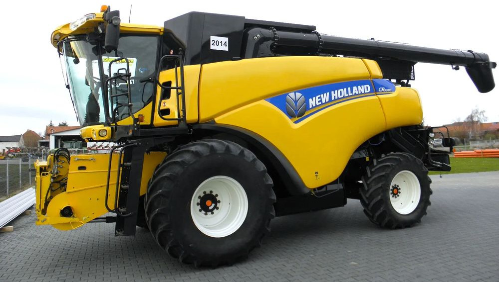 New Holland CR9080 2013 Rok , heder Varifeed 9,15m, Nowsza Wersja, Nie Malowany, Stan Idealny - Kombajn zbożowy: zdjęcie 1 New Holland CR9080 2013 Rok , heder Varifeed 9,15m, Nowsza Wersja, Nie Malowany, Stan Idealny - Kombajn zbożowy: zdjęcie 1