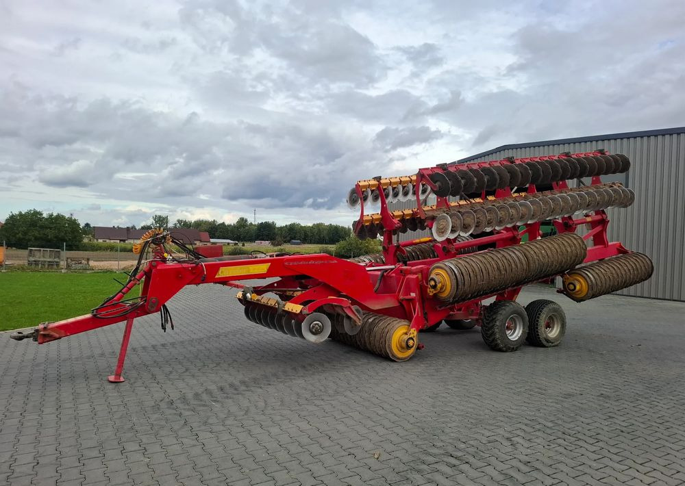 Väderstad Carrier 1225 XL 2011 rok , 12 metrów , Stan Bardzo Dobry - Agregat uprawowy: zdjęcie 4 Väderstad Carrier 1225 XL 2011 rok , 12 metrów , Stan Bardzo Dobry - Agregat uprawowy: zdjęcie 4