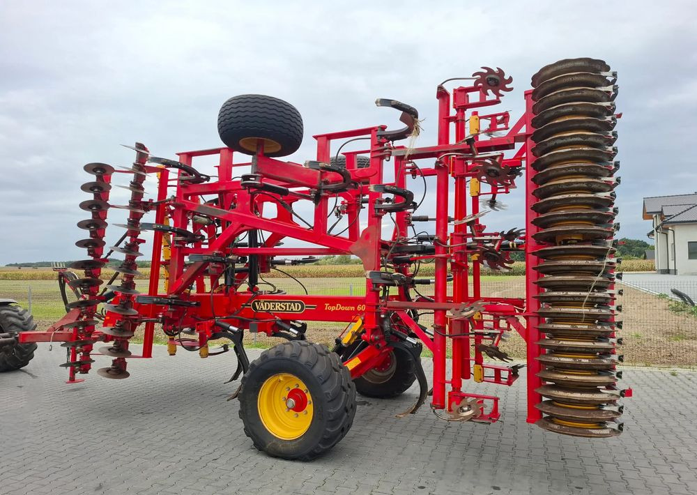 Väderstad TOPDOWN 600 2015 Rok, Nie Malowany , Stan Bardzo Dobry - Agregat uprawowy: zdjęcie 3 Väderstad TOPDOWN 600 2015 Rok, Nie Malowany , Stan Bardzo Dobry - Agregat uprawowy: zdjęcie 3