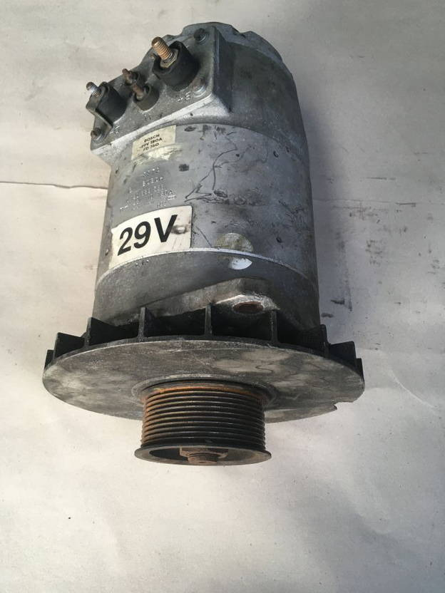 Bosch Bosch Lichtmaschine 180A 28V Bosch 0120689536 Generator Lima 0120689589 - Alternator: zdjęcie 1 Bosch Bosch Lichtmaschine 180A 28V Bosch 0120689536 Generator Lima 0120689589 - Alternator: zdjęcie 1