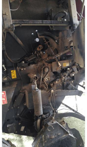 CASE-IH RB464 - Prasa rolująca: zdjęcie 4 CASE-IH RB464 - Prasa rolująca: zdjęcie 4