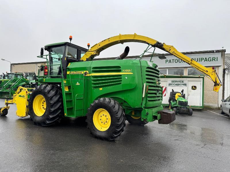 JOHN DEERE 7750 i - Sieczkarnia: zdjęcie 3 JOHN DEERE 7750 i - Sieczkarnia: zdjęcie 3