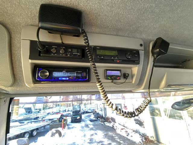 Ciężarówka do przewozu samochodów dla transportowania towarów luzem IVECO EuroCargo 90E220: zdjęcie 13 Ciężarówka do przewozu samochodów dla transportowania towarów luzem IVECO EuroCargo 90E220: zdjęcie 13