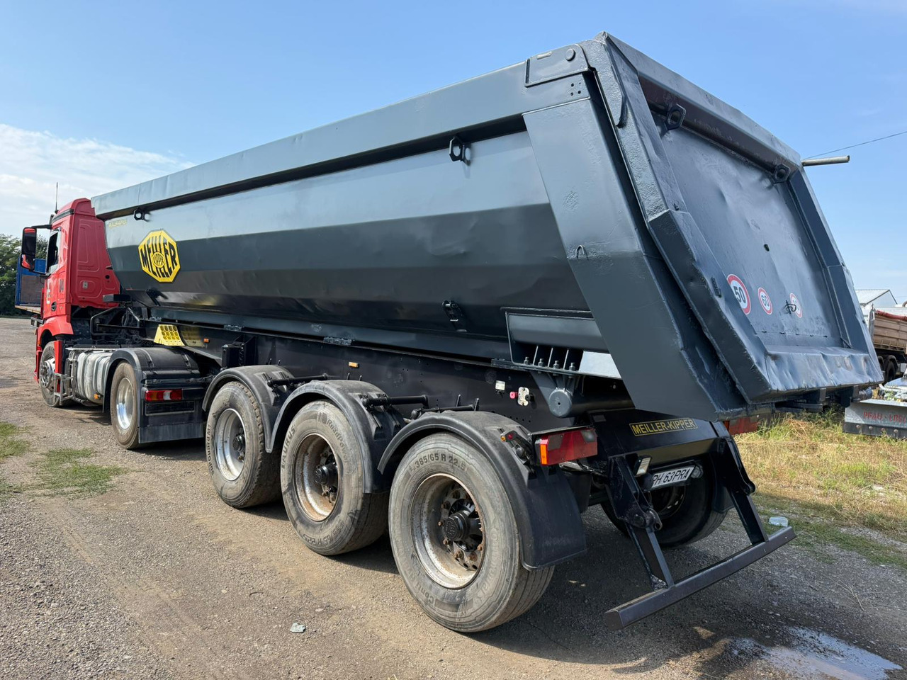 MERCEDES-MEILLER TILTABLE ASSEMBLY - Ciągnik siodłowy, Naczepa wywrotka: zdjęcie 3 MERCEDES-MEILLER TILTABLE ASSEMBLY - Ciągnik siodłowy, Naczepa wywrotka: zdjęcie 3
