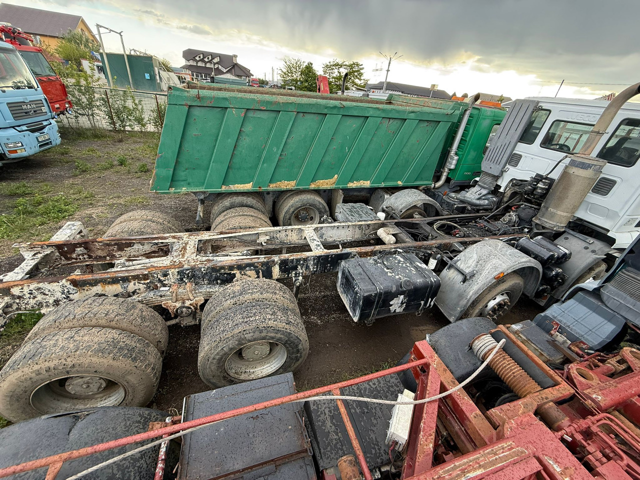 IVECO TRAKKER CHASSIS - Samochód ciężarowe pod zabudowę: zdjęcie 3 IVECO TRAKKER CHASSIS - Samochód ciężarowe pod zabudowę: zdjęcie 3