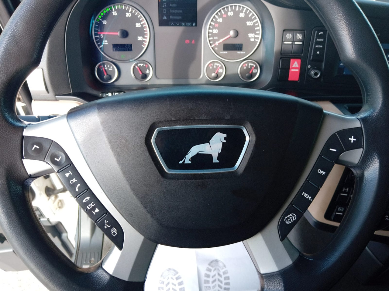 Samochód ciężarowy skrzyniowy/ Platforma, Samochod ciężarowy z HDS MAN TGX 26.460 6×2, Palfinger Crane PK 18001L: zdjęcie 8