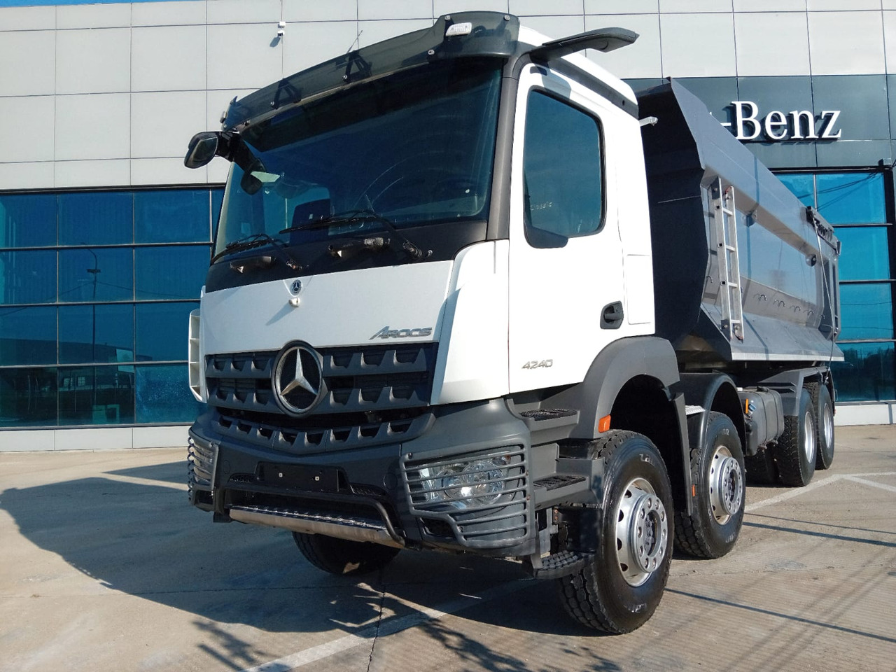 Mercedes-Benz Arocs 42.40 8×4 Basculanta/Tipper/Kipper Heavy Duty, TOP !!! - Wywrotka: zdjęcie 1 Mercedes-Benz Arocs 42.40 8×4 Basculanta/Tipper/Kipper Heavy Duty, TOP !!! - Wywrotka: zdjęcie 1