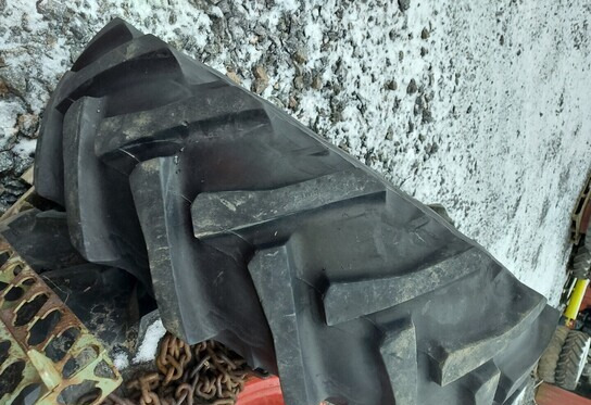 14.9R28 rengas - Valtra - Opona do Traktorów rolniczych: zdjęcie 3 14.9R28 rengas - Valtra - Opona do Traktorów rolniczych: zdjęcie 3