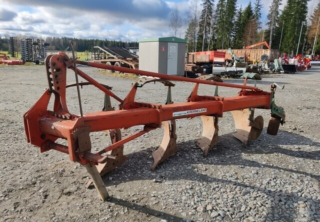 Kverneland A8 sarka-aura 4-siipinen - Pług: zdjęcie 5 Kverneland A8 sarka-aura 4-siipinen - Pług: zdjęcie 5