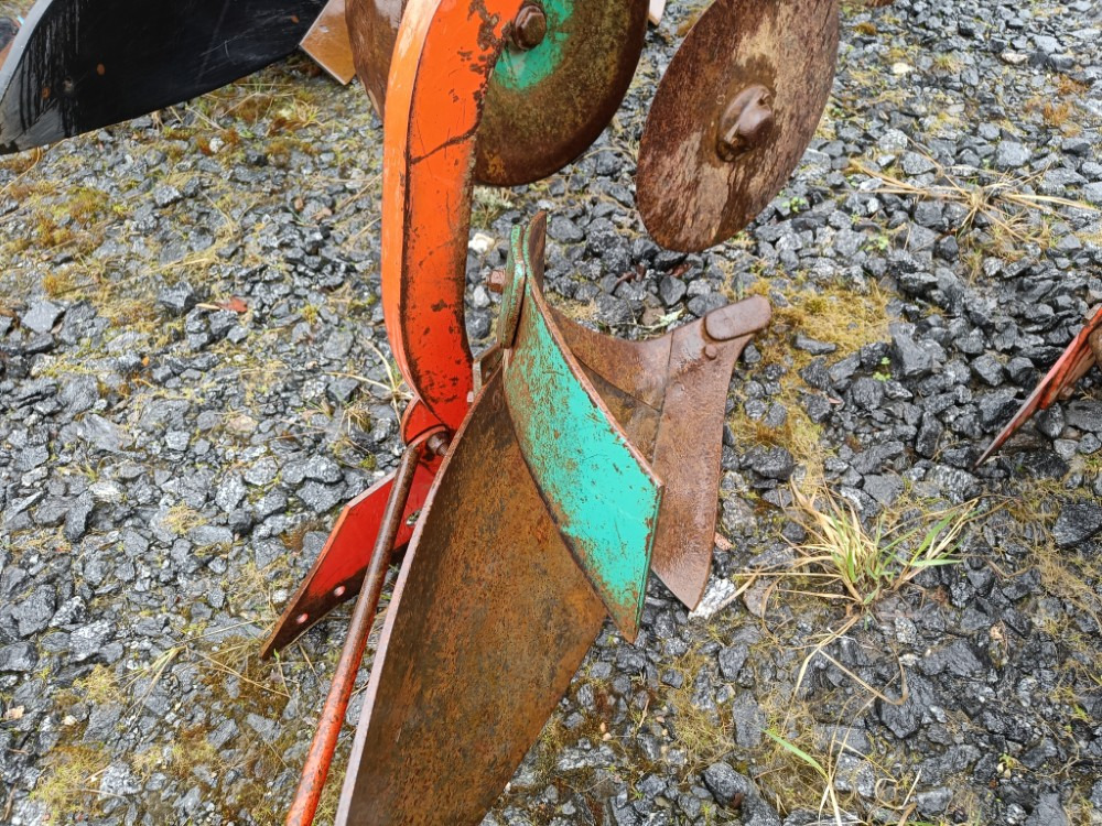 Kverneland A8 sarkia-auran lisäsiipi 16 tuumaa täydellinen - Pług: zdjęcie 4 Kverneland A8 sarkia-auran lisäsiipi 16 tuumaa täydellinen - Pług: zdjęcie 4