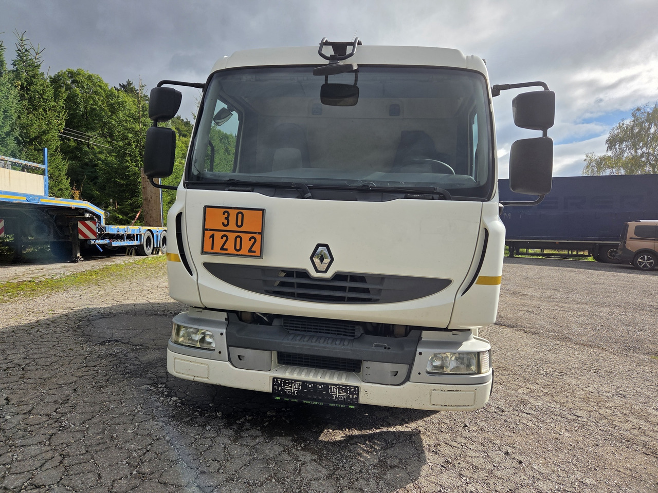 RENAULT MIDLUM 180.10 diesel tanker + dispensing + print - Samochód ciężarowy cysterna: zdjęcie 2 RENAULT MIDLUM 180.10 diesel tanker + dispensing + print - Samochód ciężarowy cysterna: zdjęcie 2