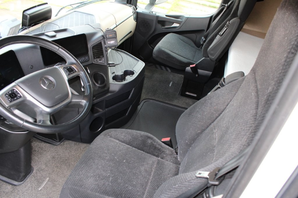 Mercedes-Benz Actros 2542 NAVIGACE + PANAV TVK 18 M (8,20m x 2,4 - Samochód ciężarowy plandeka, Przyczepa z plandeką: zdjęcie 5 Mercedes-Benz Actros 2542 NAVIGACE + PANAV TVK 18 M (8,20m x 2,4 - Samochód ciężarowy plandeka, Przyczepa z plandeką: zdjęcie 5