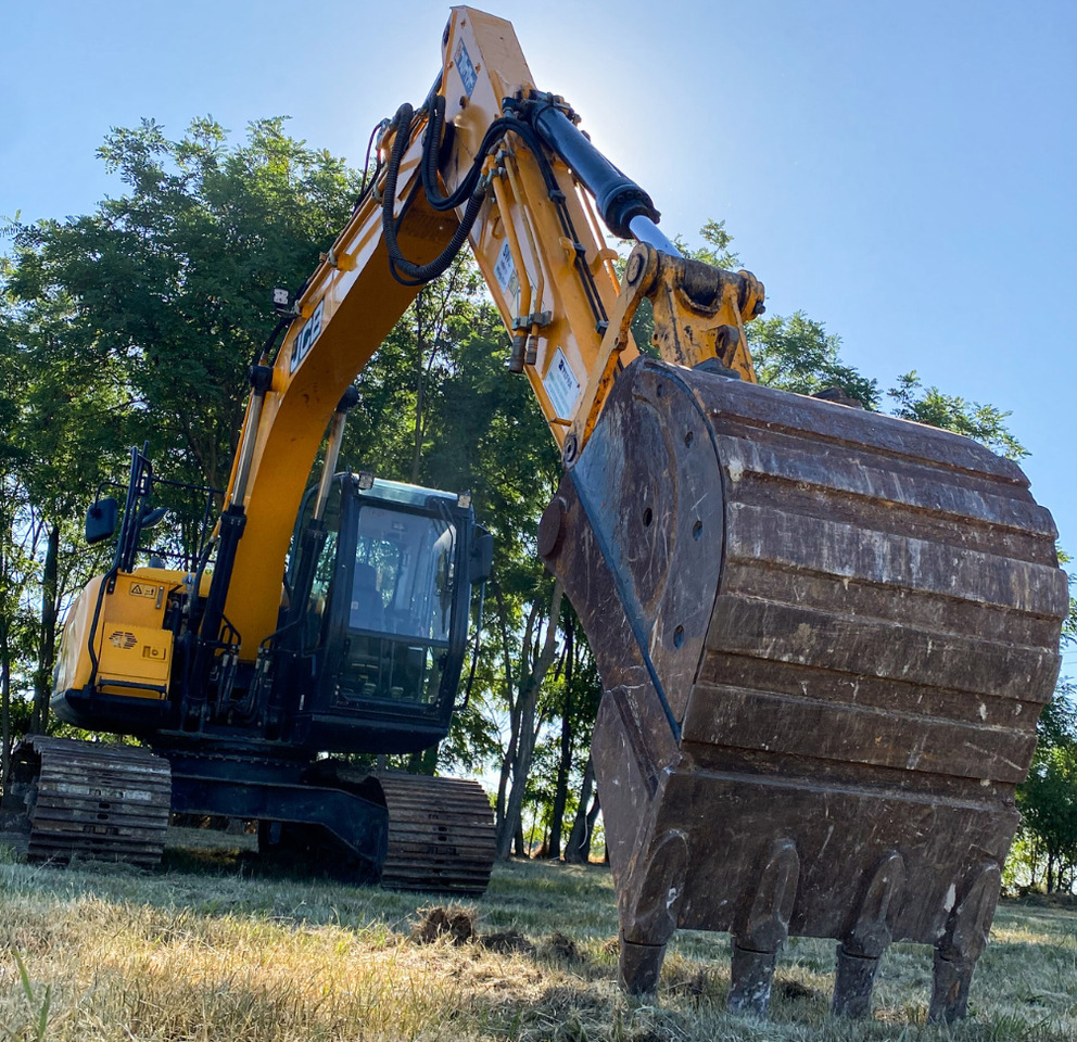 JCB JS131LC - Koparka: zdjęcie 1 JCB JS131LC - Koparka: zdjęcie 1