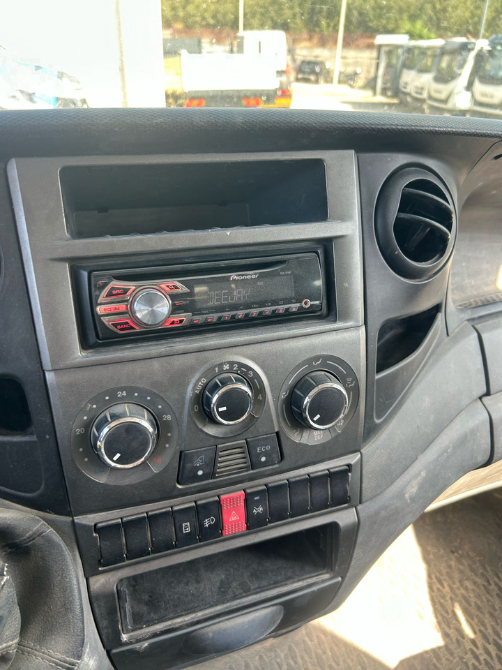 IVECO DAILY 35C13 - Samochód dostawczy wywrotka, Samochód dostawczy doka: zdjęcie 4 IVECO DAILY 35C13 - Samochód dostawczy wywrotka, Samochód dostawczy doka: zdjęcie 4