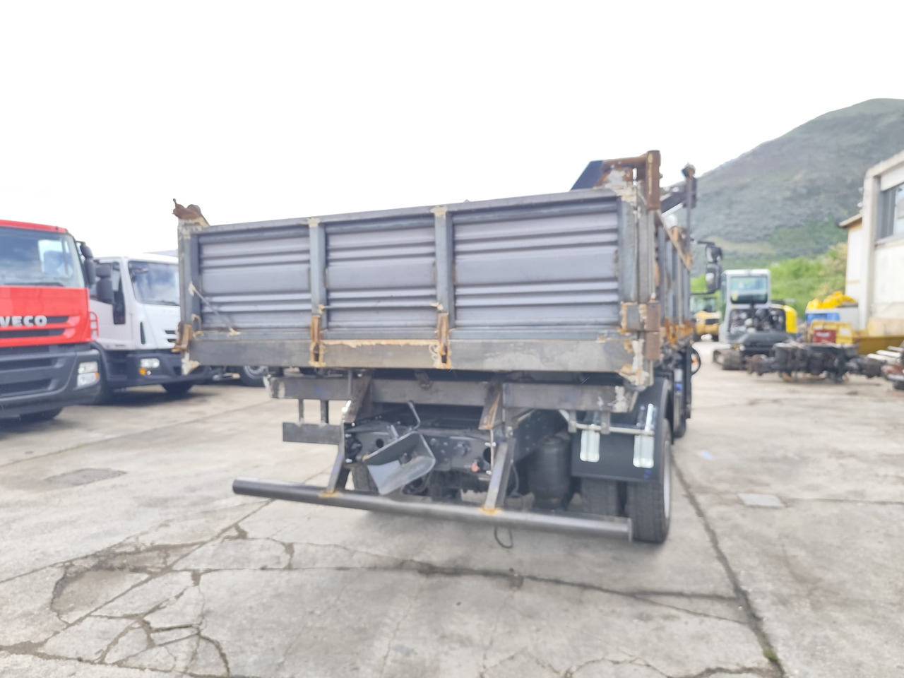 Samochod ciężarowy z HDS, Wywrotka IVECO EUROCARGO 120E28: zdjęcie 19