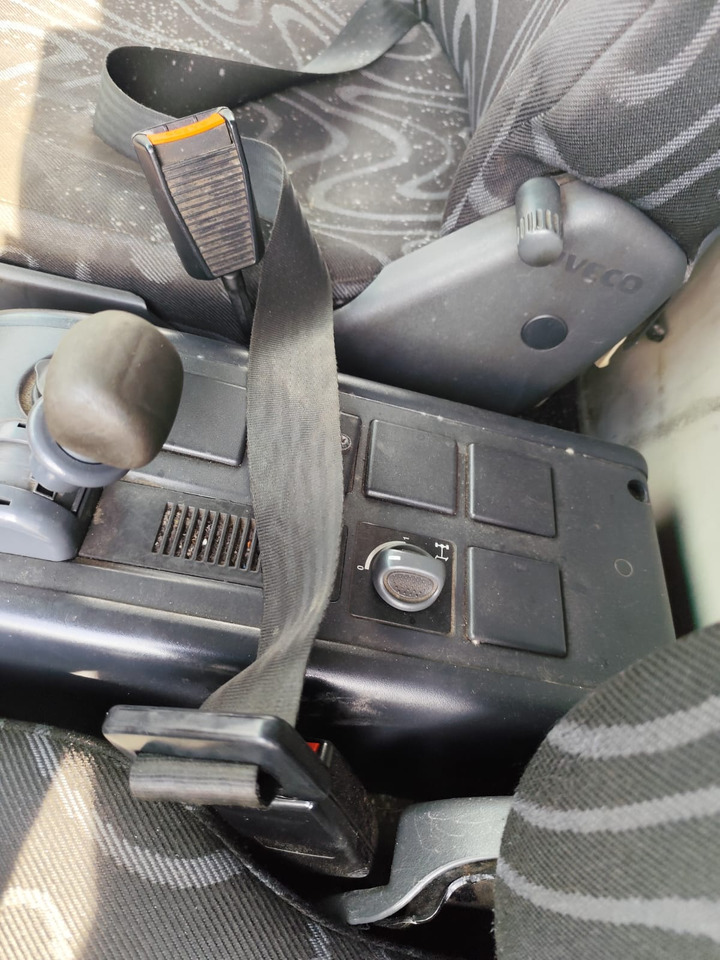 IVECO EUROCARGO 140E25 - Samochód ciężarowe pod zabudowę: zdjęcie 5 IVECO EUROCARGO 140E25 - Samochód ciężarowe pod zabudowę: zdjęcie 5