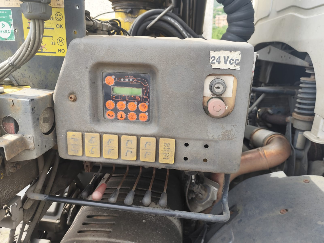 IVECO EUROCARGO 160E25K - Samochod ciężarowy z HDS: zdjęcie 2 IVECO EUROCARGO 160E25K - Samochod ciężarowy z HDS: zdjęcie 2