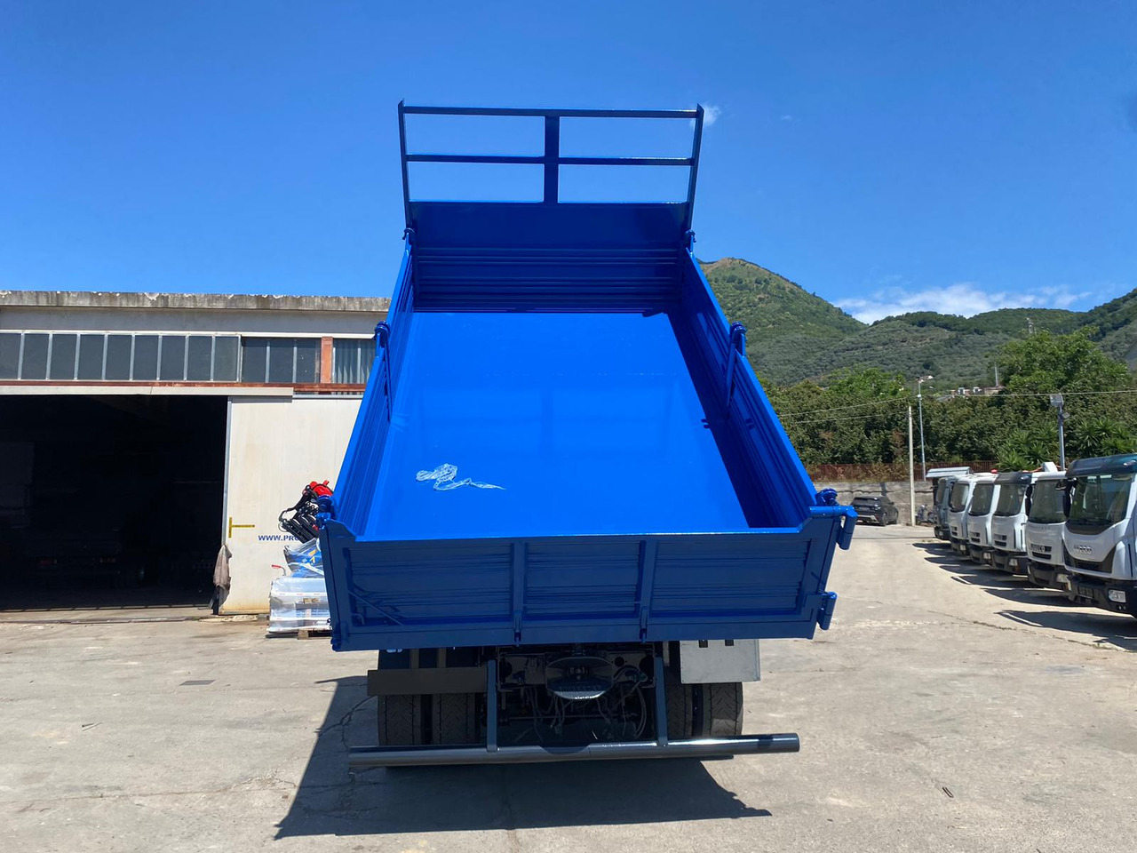 Samochod ciężarowy z HDS, Wywrotka IVECO EUROCARGO 190EL28: zdjęcie 17