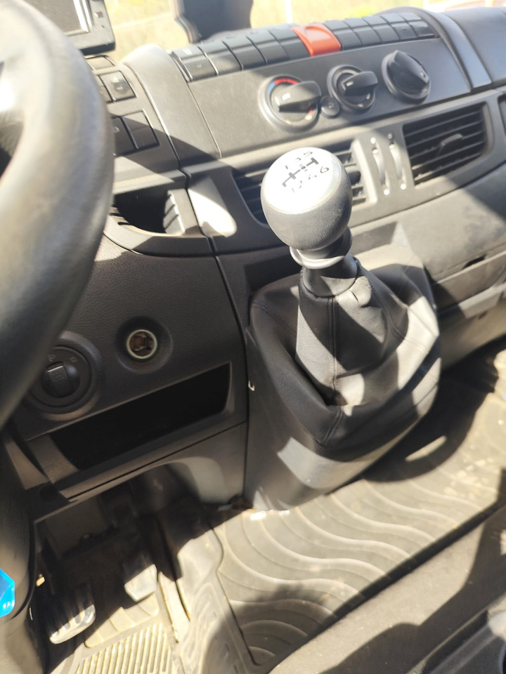 IVECO EUROCARGO 75-160 - Samochod ciężarowy z HDS: zdjęcie 4 IVECO EUROCARGO 75-160 - Samochod ciężarowy z HDS: zdjęcie 4