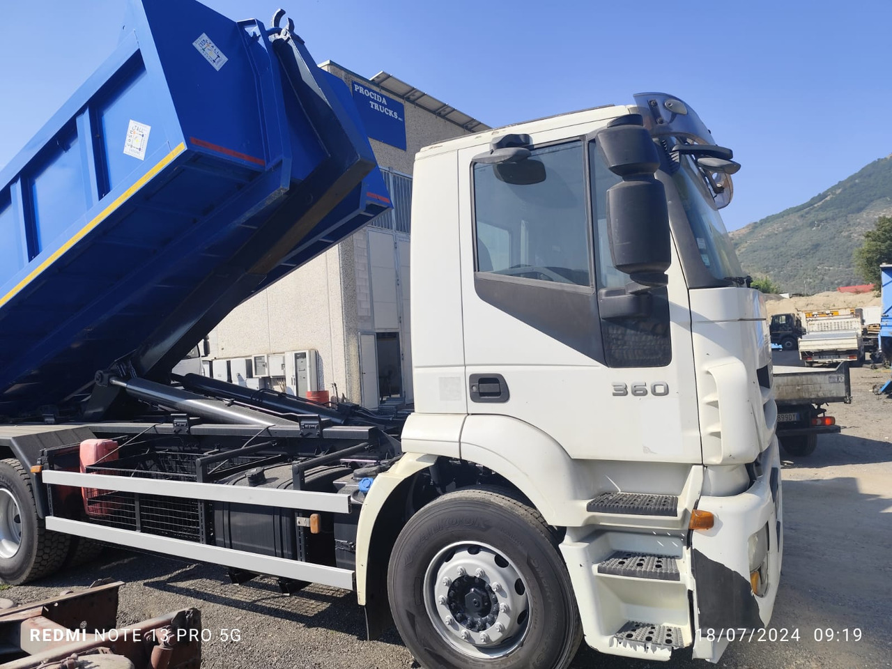 IVECO STRALIS 260S36 - Ciężarówka hakowiec: zdjęcie 2 IVECO STRALIS 260S36 - Ciężarówka hakowiec: zdjęcie 2
