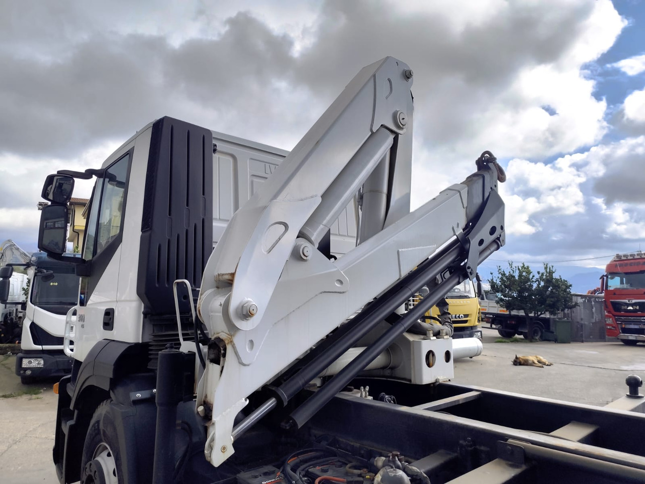 IVECO STRALIS AD 190S31P - Samochod ciężarowy z HDS, Wywrotka: zdjęcie 4 IVECO STRALIS AD 190S31P - Samochod ciężarowy z HDS, Wywrotka: zdjęcie 4