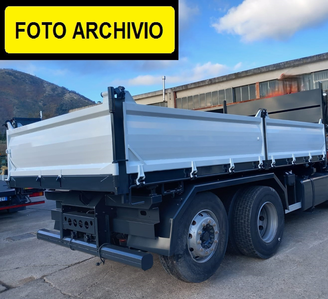 IVECO STRALIS AD 260S31 XP - Samochod ciężarowy z HDS: zdjęcie 2 IVECO STRALIS AD 260S31 XP - Samochod ciężarowy z HDS: zdjęcie 2
