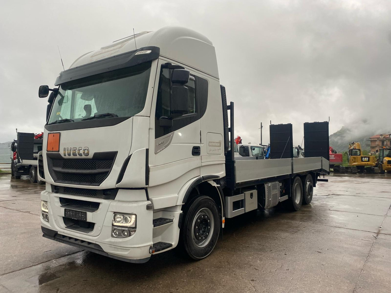 Samochód ciężarowy skrzyniowy/ Platforma IVECO STRALIS AS 260S46: zdjęcie 1