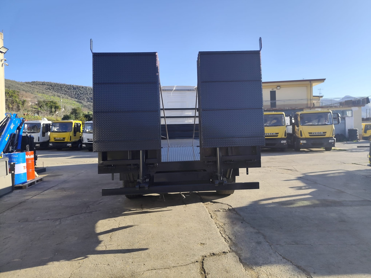 VOLVO FH16.660 - Samochód ciężarowy skrzyniowy/ Platforma: zdjęcie 2 VOLVO FH16.660 - Samochód ciężarowy skrzyniowy/ Platforma: zdjęcie 2