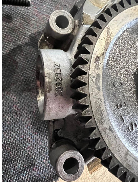 Scania 2092332 - Pompa olejowa: zdjęcie 5 Scania 2092332 - Pompa olejowa: zdjęcie 5