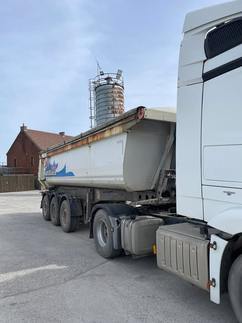 SCHMITZ SGF*S3 - Naczepa wywrotka: zdjęcie 2 SCHMITZ SGF*S3 - Naczepa wywrotka: zdjęcie 2