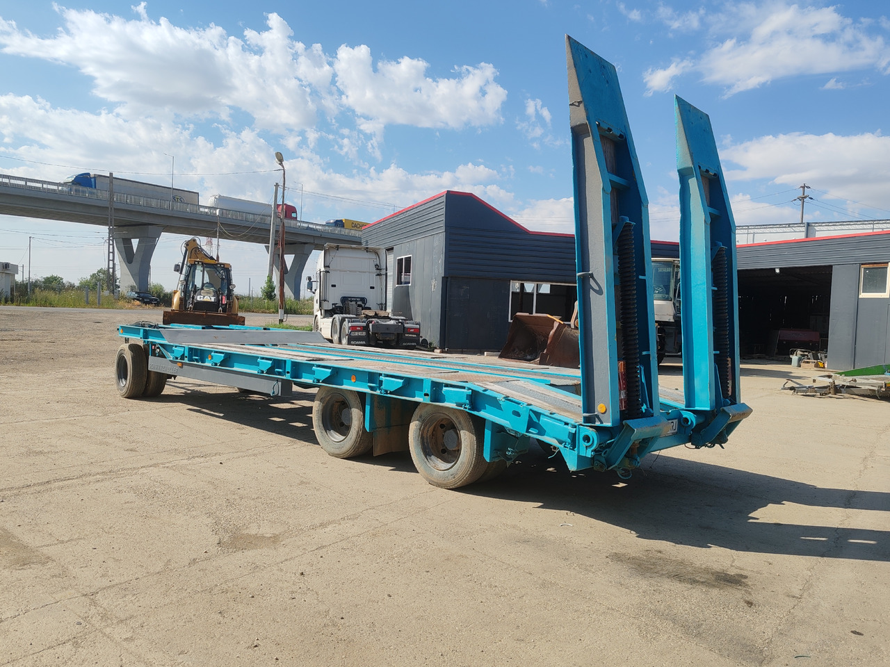 Schwarzmuller TU 30/100 - Przyczepa do przewozu samochodów: zdjęcie 3 Schwarzmuller TU 30/100 - Przyczepa do przewozu samochodów: zdjęcie 3