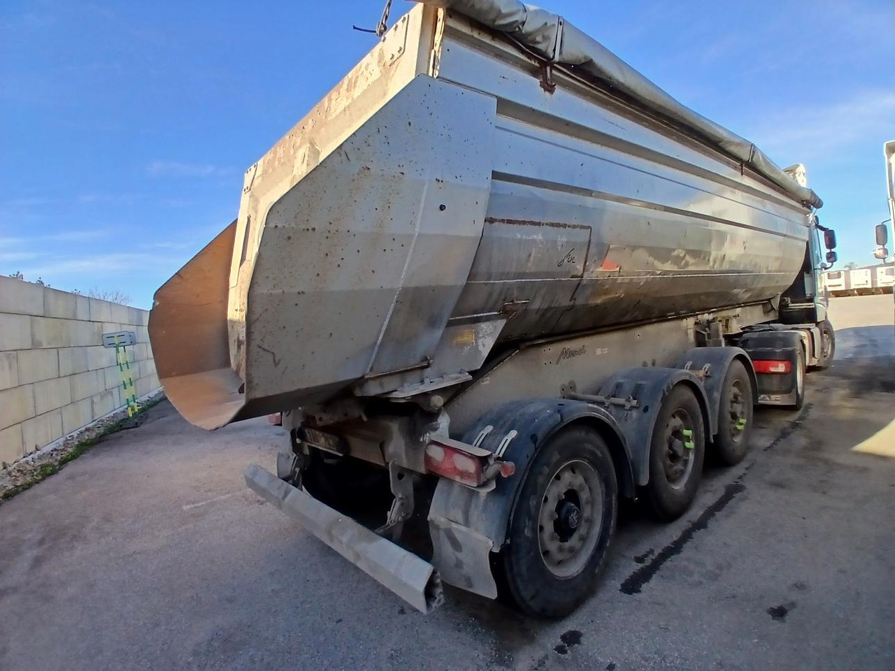 MENCI - Naczepa wywrotka: zdjęcie 3 MENCI - Naczepa wywrotka: zdjęcie 3