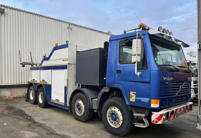 Volvo FL10 - Autolaweta: zdjęcie 2 Volvo FL10 - Autolaweta: zdjęcie 2
