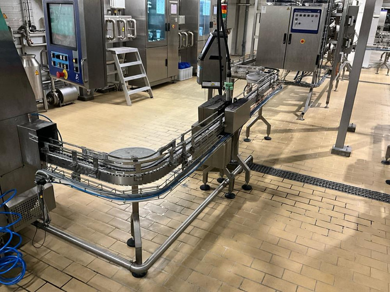 Tetra Pak - Przenośnik taśmowy: zdjęcie 1 Tetra Pak - Przenośnik taśmowy: zdjęcie 1