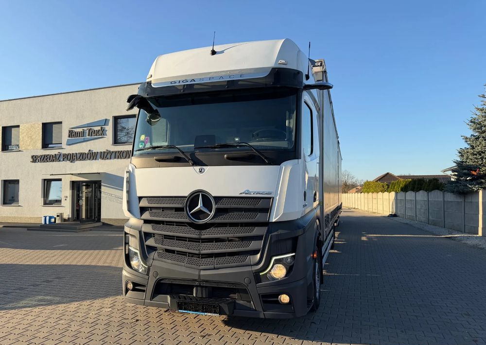 Mercedes-Benz ACTROS 1845 Zestaw przestrzenny przejazdowy120m3 - Samochód ciężarowy plandeka: zdjęcie 1 Mercedes-Benz ACTROS 1845 Zestaw przestrzenny przejazdowy120m3 - Samochód ciężarowy plandeka: zdjęcie 1