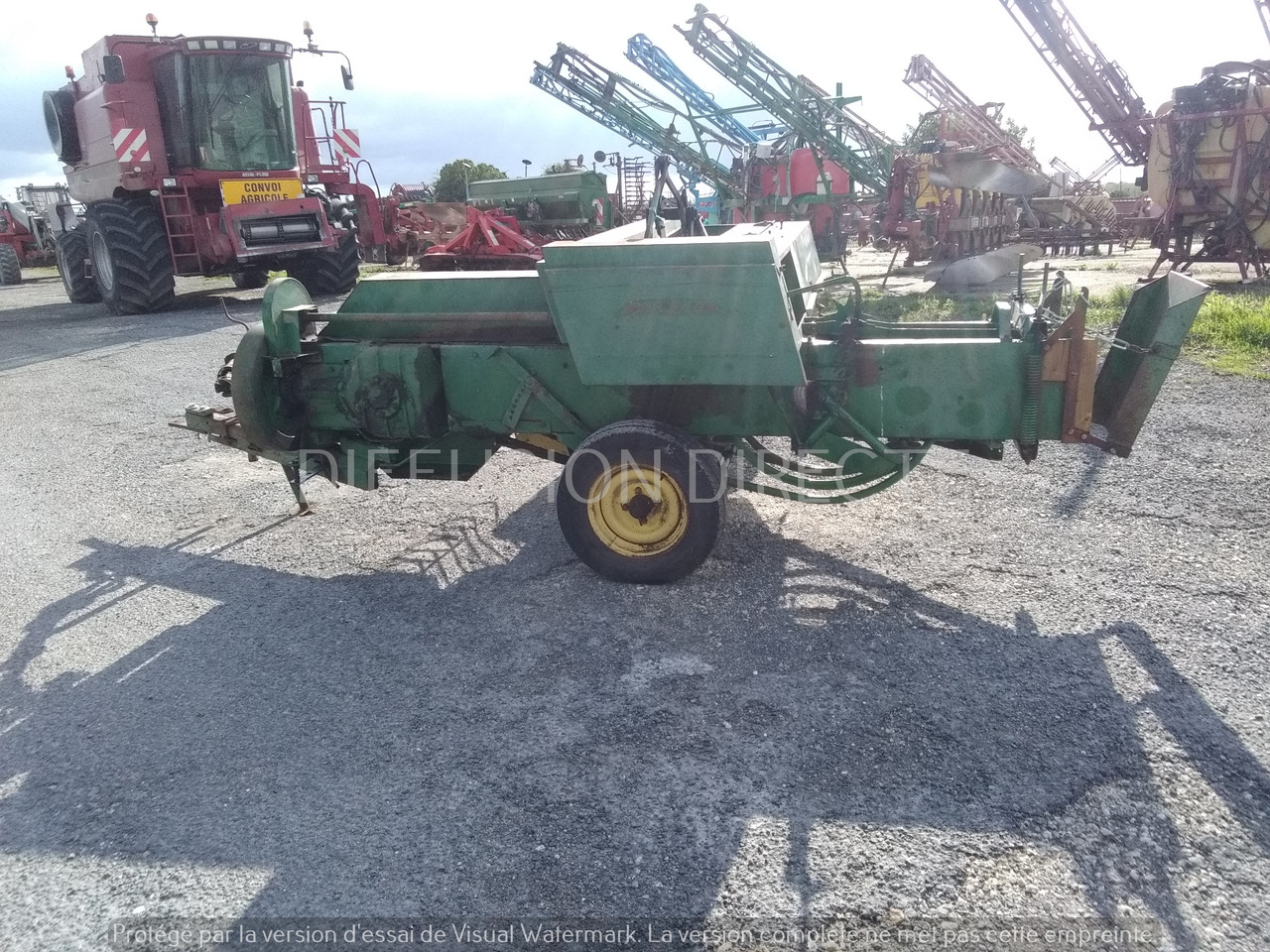 JOHN DEERE PRESSE MOYENNE DENSITE CB 300 - Prasa kostkująca: zdjęcie 3 JOHN DEERE PRESSE MOYENNE DENSITE CB 300 - Prasa kostkująca: zdjęcie 3