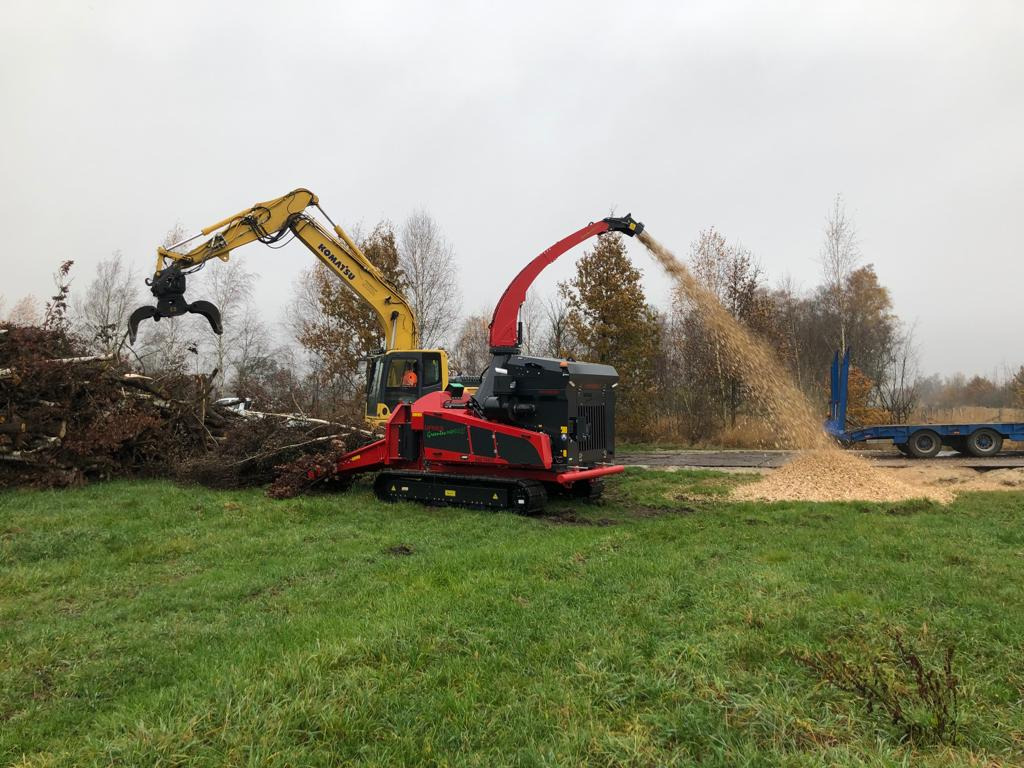 UFKES 942 Chipper - Rozdrabniacz do drewna: zdjęcie 3 UFKES 942 Chipper - Rozdrabniacz do drewna: zdjęcie 3