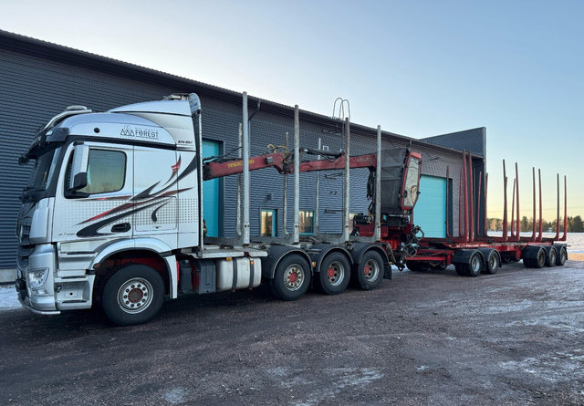 Mercedes-BenzArocs 8x4 - Samochód do drewna, Samochod ciężarowy z HDS: zdjęcie 2 Mercedes-BenzArocs 8x4 - Samochód do drewna, Samochod ciężarowy z HDS: zdjęcie 2