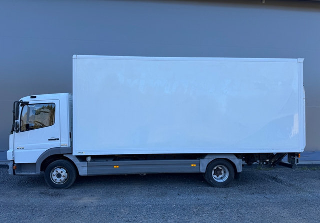 Mercedes-BenzAtego kaappi + perälauta - Samochód ciężarowy furgon: zdjęcie 2 Mercedes-BenzAtego kaappi + perälauta - Samochód ciężarowy furgon: zdjęcie 2