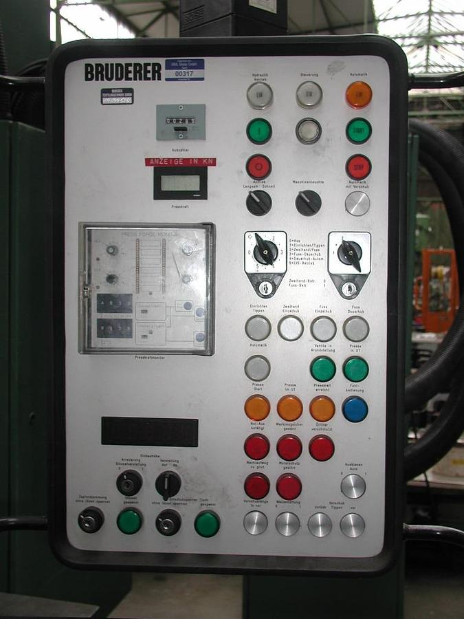 Kniehebelpresse BRUDERER - Maszyna do obróbki metalu: zdjęcie 2 Kniehebelpresse BRUDERER - Maszyna do obróbki metalu: zdjęcie 2