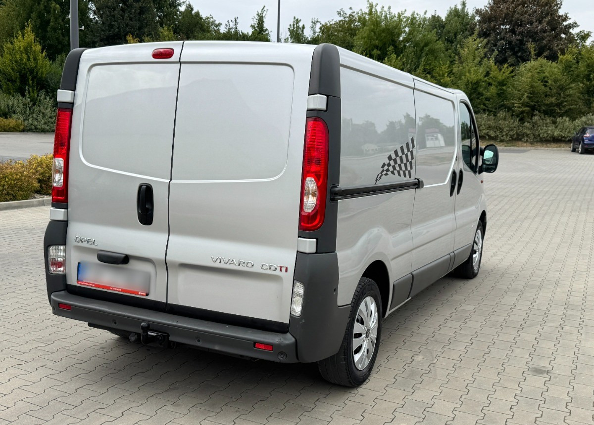 Opel Vivaro 2.0 DCI 115KM 2013 Rok SERWISOWANY Bezwypadkowy Super Stan - Furgon: zdjęcie 3 Opel Vivaro 2.0 DCI 115KM 2013 Rok SERWISOWANY Bezwypadkowy Super Stan - Furgon: zdjęcie 3