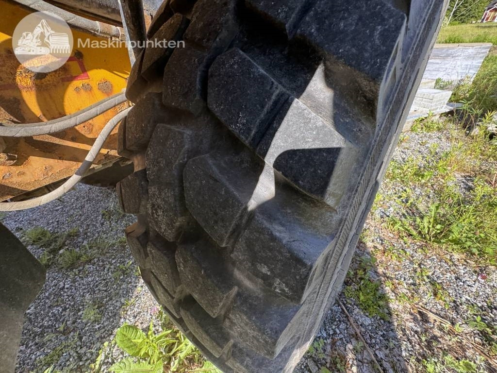 Ładowarka kołowa JCB 413 K: zdjęcie 34 Ładowarka kołowa JCB 413 K: zdjęcie 34