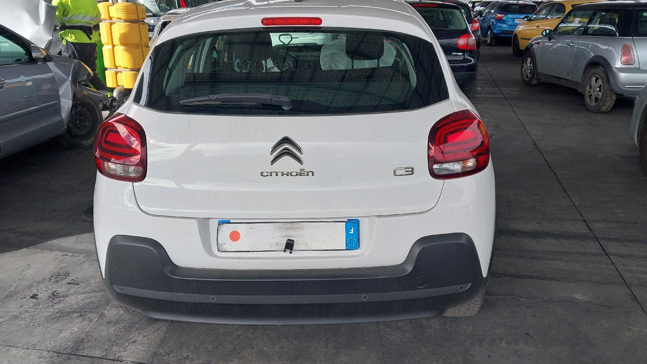 CITROEN C3 III 1.2 PURETECH 83 FEEL - Samochód osobowy: zdjęcie 5 CITROEN C3 III 1.2 PURETECH 83 FEEL - Samochód osobowy: zdjęcie 5