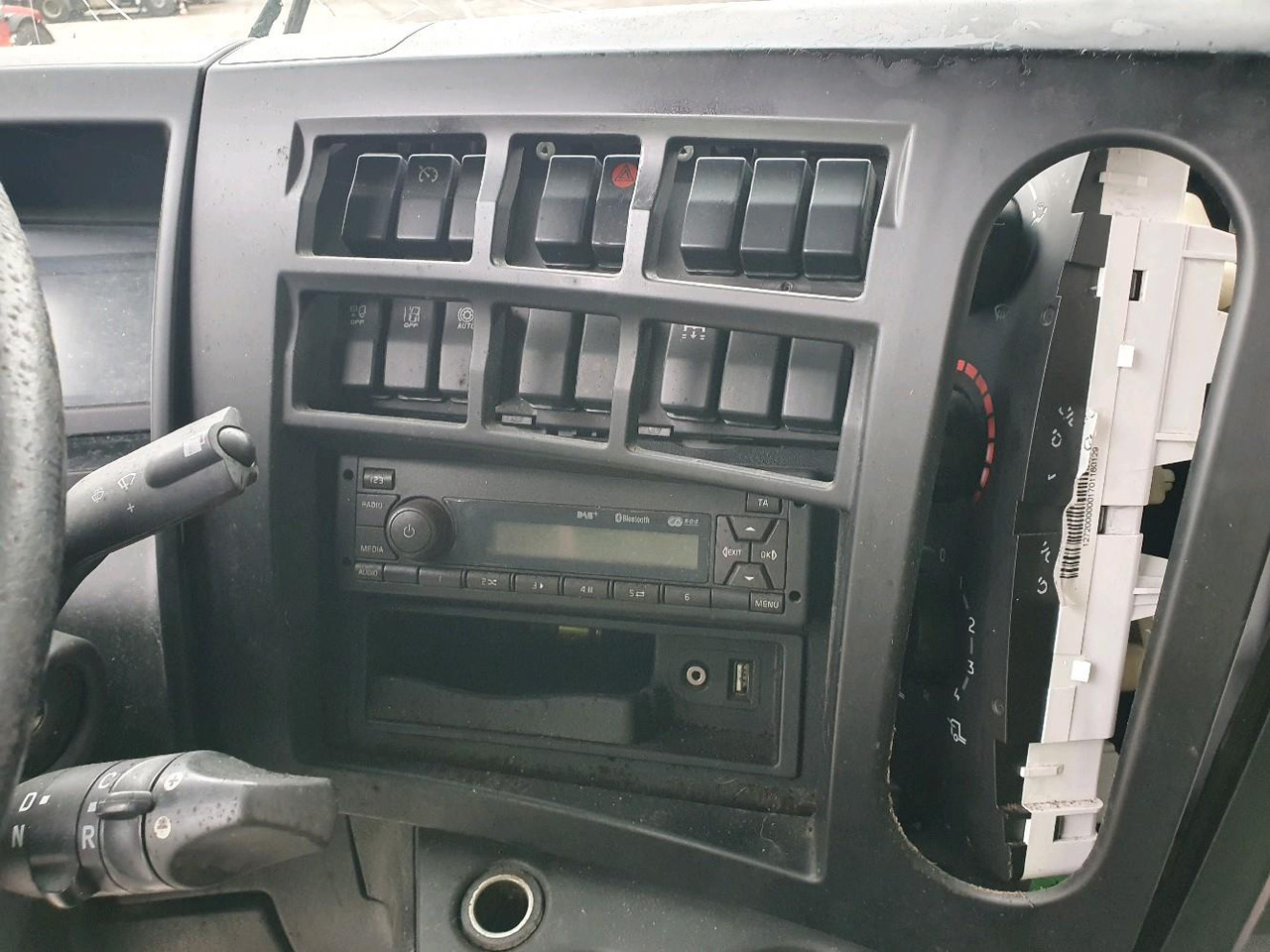 Samochód ciężarowy furgon RENAULT D 12 DTI 215: zdjęcie 13 Samochód ciężarowy furgon RENAULT D 12 DTI 215: zdjęcie 13