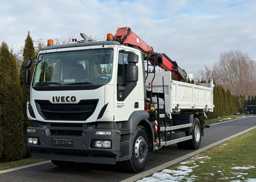 Iveco STRALIS 330 / 4x2 / FASSI F135 / WYWROTKA - Wywrotka: zdjęcie 3 Iveco STRALIS 330 / 4x2 / FASSI F135 / WYWROTKA - Wywrotka: zdjęcie 3