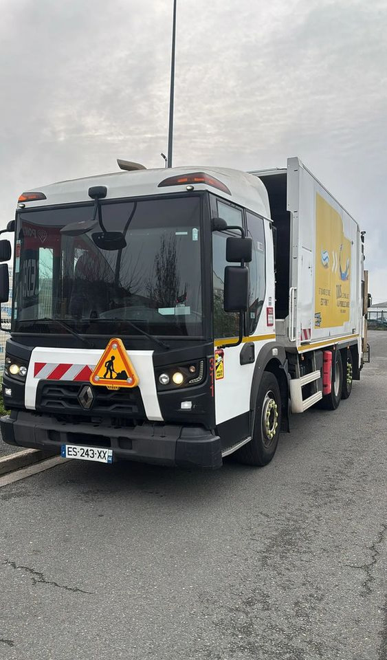 Renault D26 ŚMIECIARKA - Śmieciarka: zdjęcie 1 Renault D26 ŚMIECIARKA - Śmieciarka: zdjęcie 1